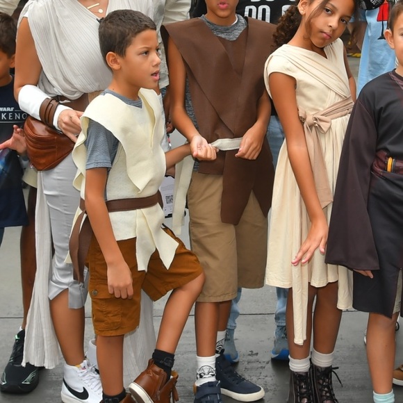 Disney Jedi theme outfits. Girls size 12, boys size 10 - Picture 7 of 7